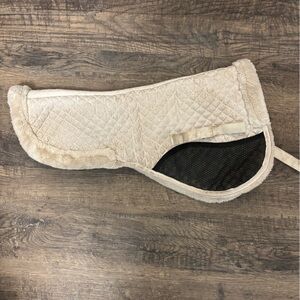 Uniquely English Quilted Saddle Pad with Black Grip Pane